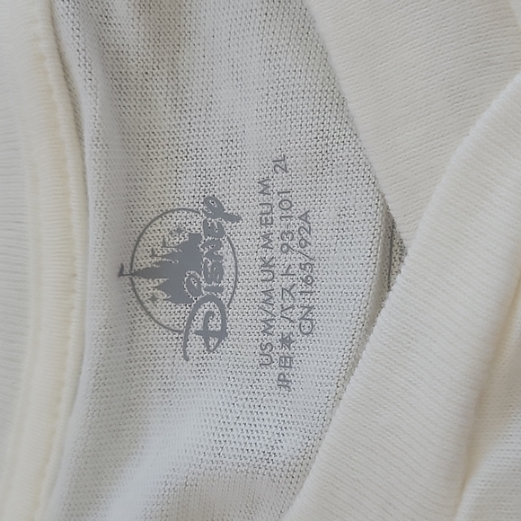 New Disney Mickey and Friends Tee Shirt 😊 size Medium left - Picture 6 of 9